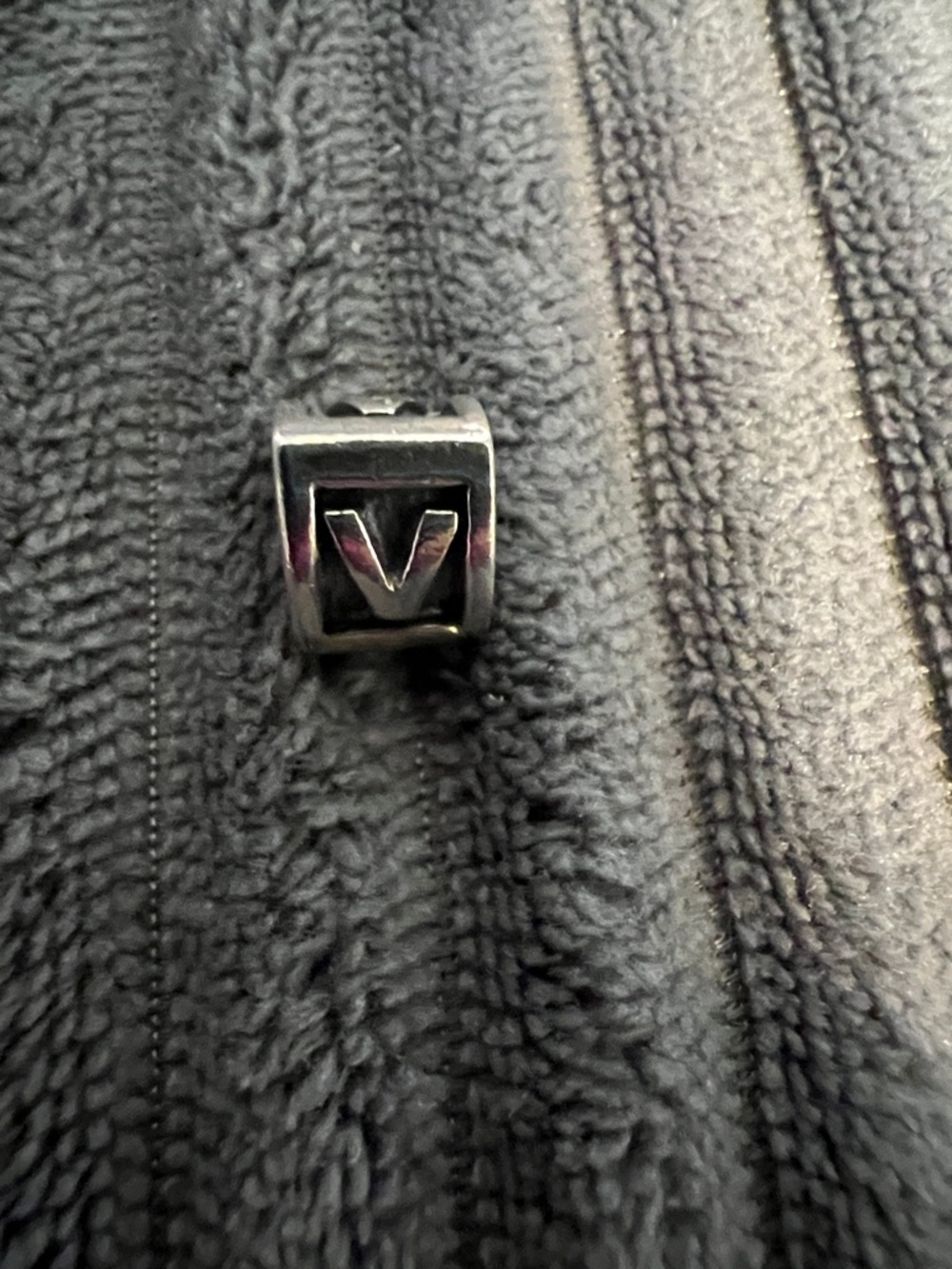 Authentic PANDORA Sterling Silver
Charm APHABET LETTER "V"
#790323V Retired